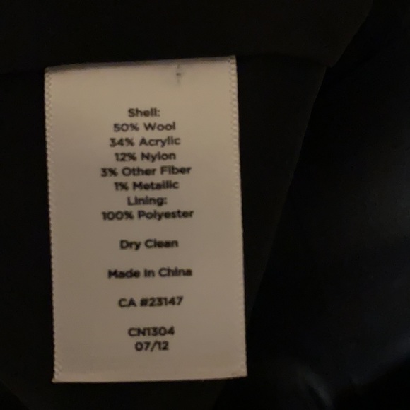 Talbots 6P blazer in black, white and metallic wool blend.  Excellent condition - Picture 6 of 6